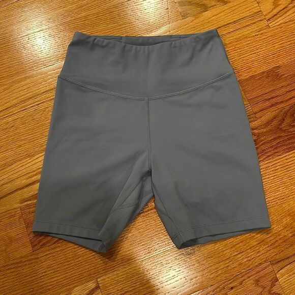 Women's 6" inseam High Waisted Athletic Biker Shorts with Pocket - Picture 5 of 7